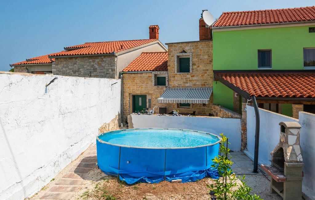 Amazing Home In Barban With Wifi, Mutvoran