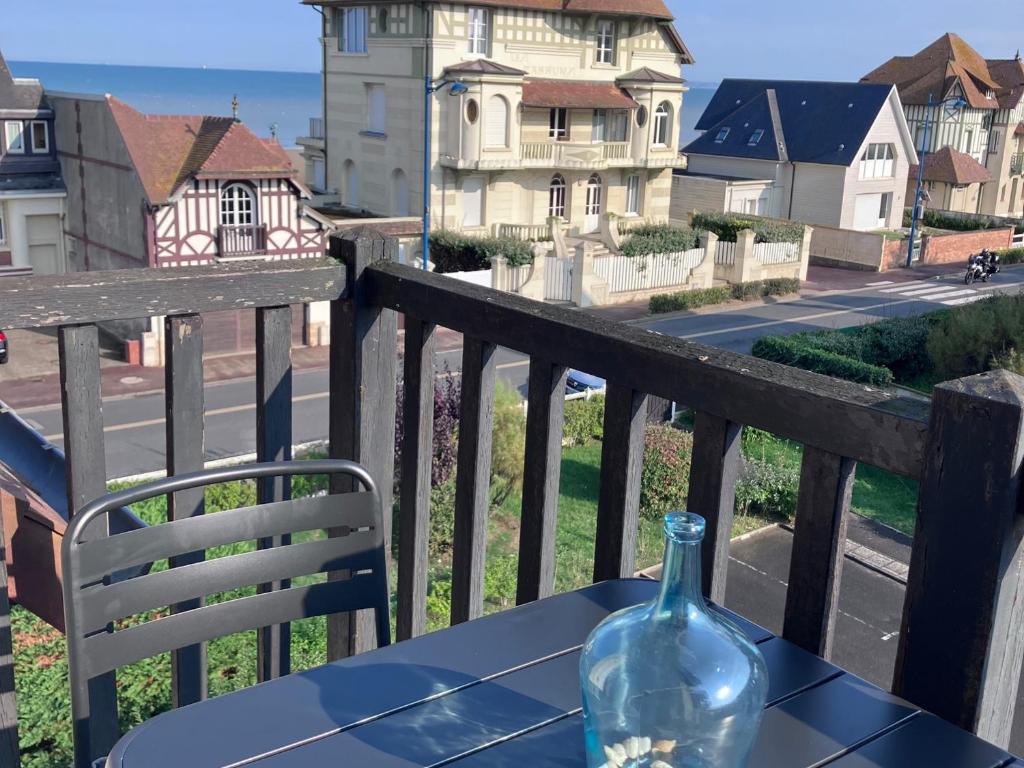 Duplex familial refait à neuf avec balcon, à deux pas de la plage - FR-1-712-96 - 1