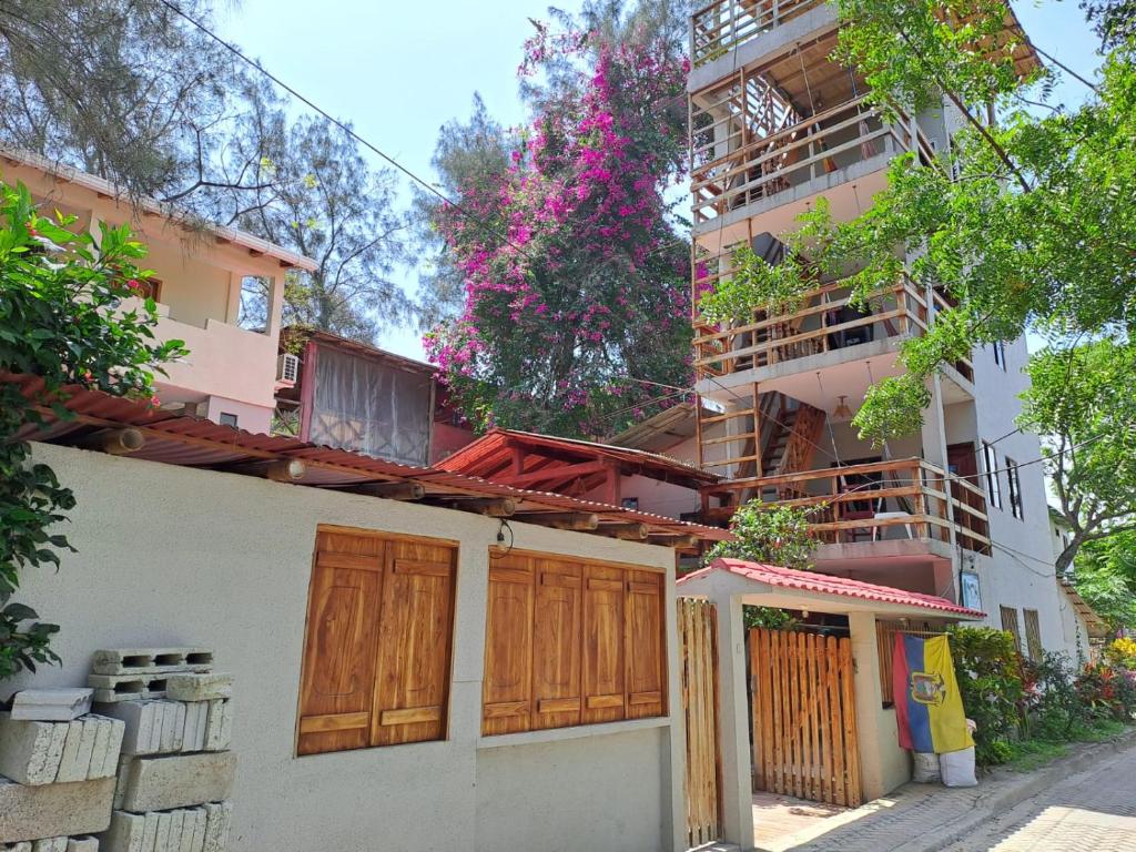 Hostal Moai, Montañita