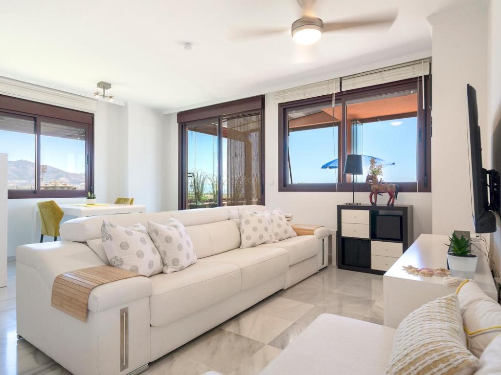 Pass the Keys Beautiful Mijas apartment Sea mountain views - 2