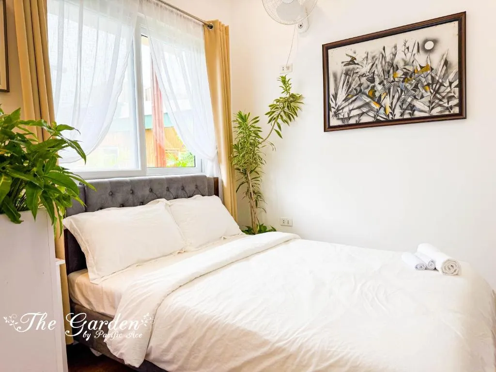 Sky Garden Homestay, hotel in Olongapo