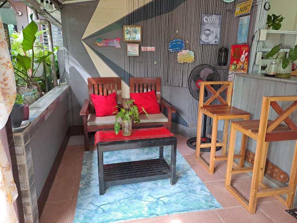 Balcony/terrace, Dalinda's Homestay in Palawan