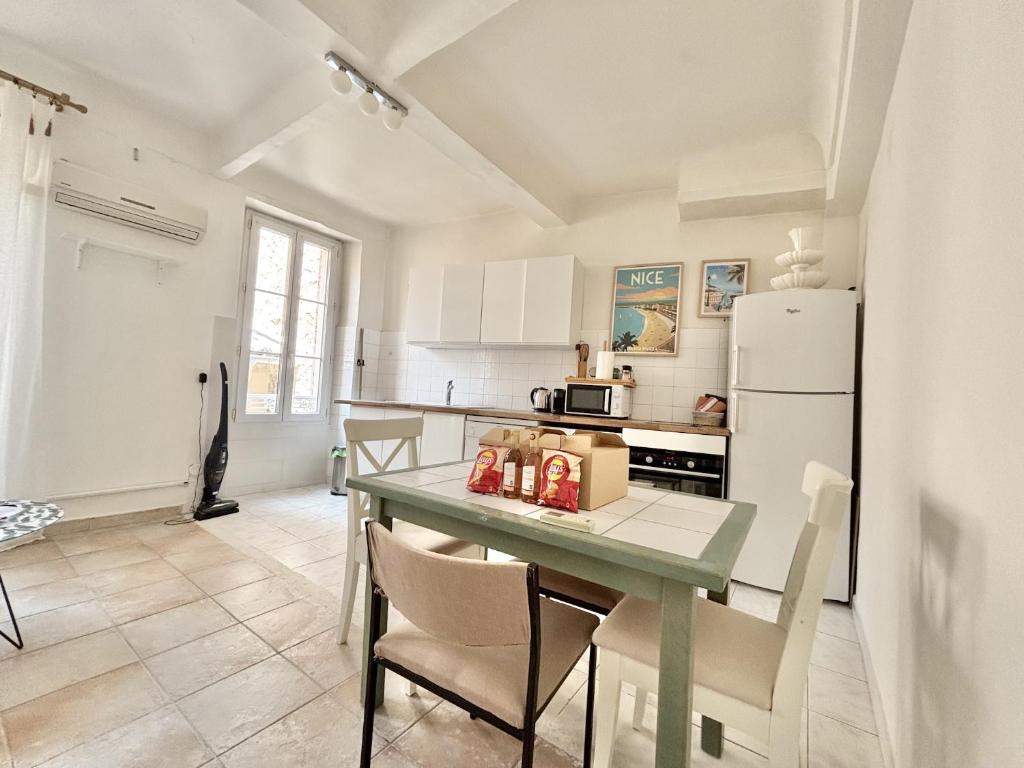 Cannes 2 Bedroom Apartment - 19JDR2 - 2