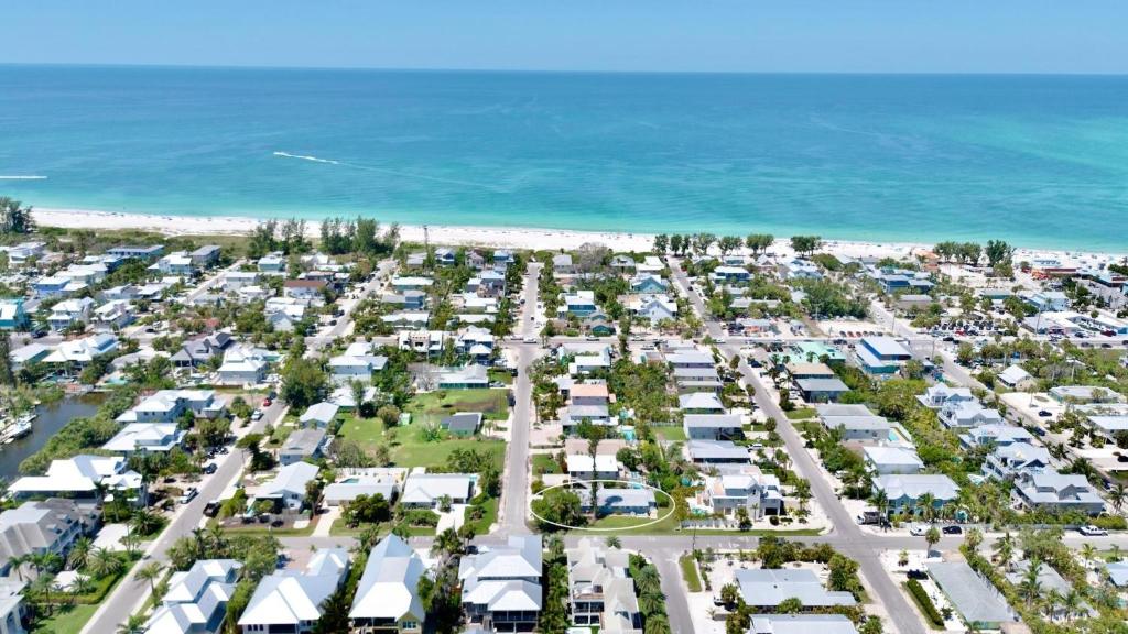 A Place in Paradise Unit A, Anna Maria