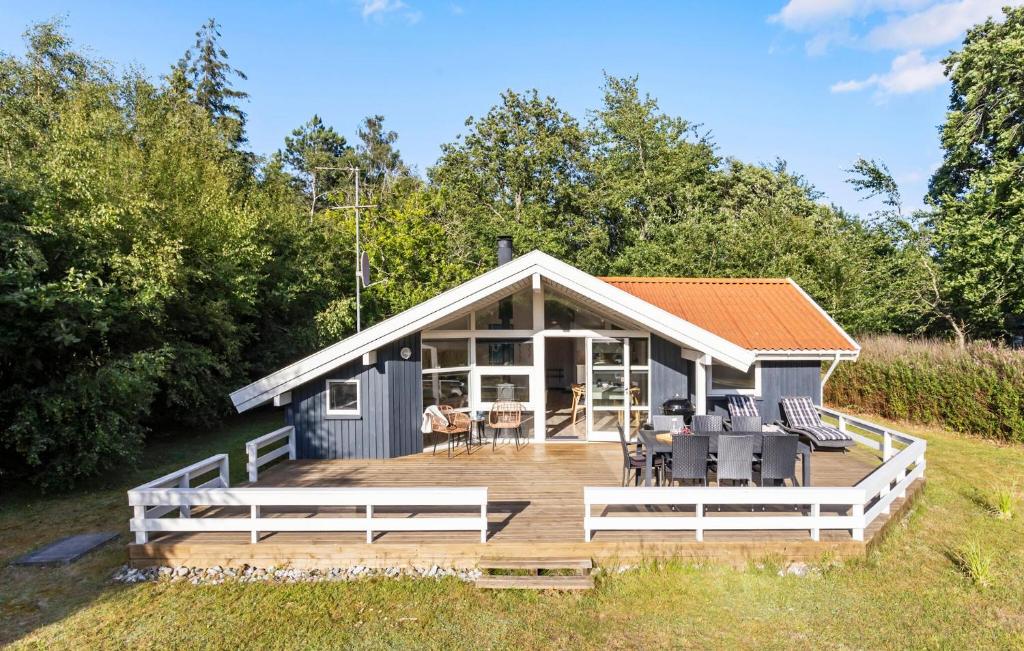 Stunning Home In Humble With Wifi, Humble