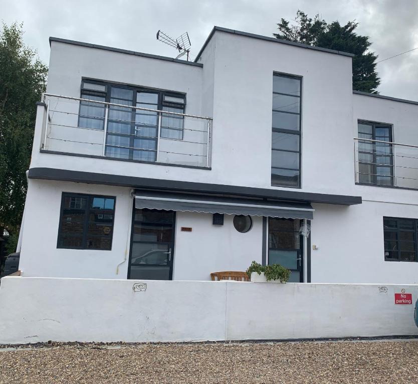 Eco Deco, Frinton-on-Sea