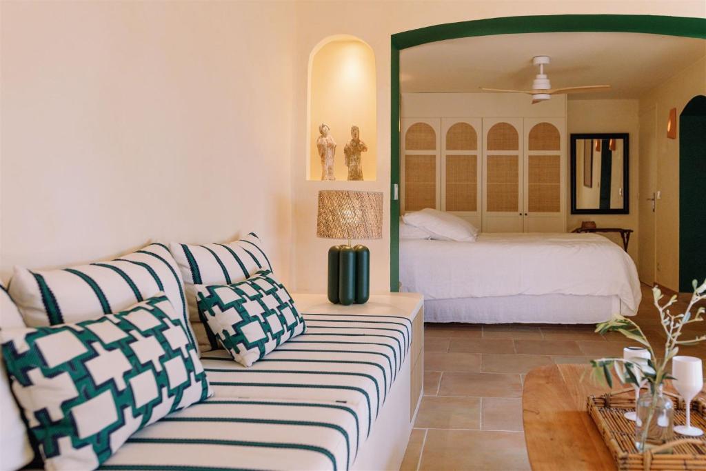 Villa PIPA POLARIS I suite ELULA - vue panoramique & piscine - 5