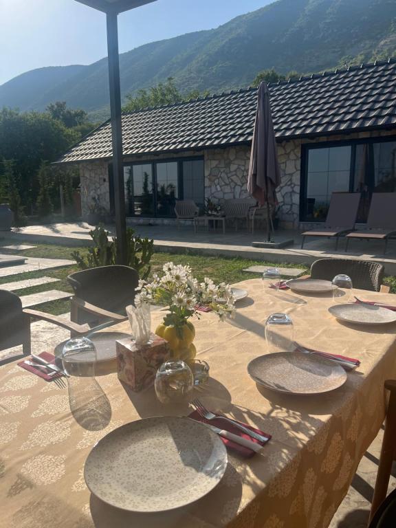 The Stonehouse - 5