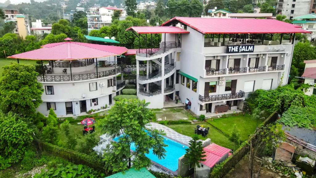The Palm Pool Resort, Bhimtal, Bhowāli