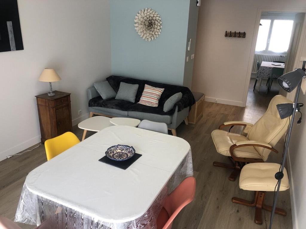 Appartement T3 58 m2, Le République, centre-ville, climatisé, balcon - 4