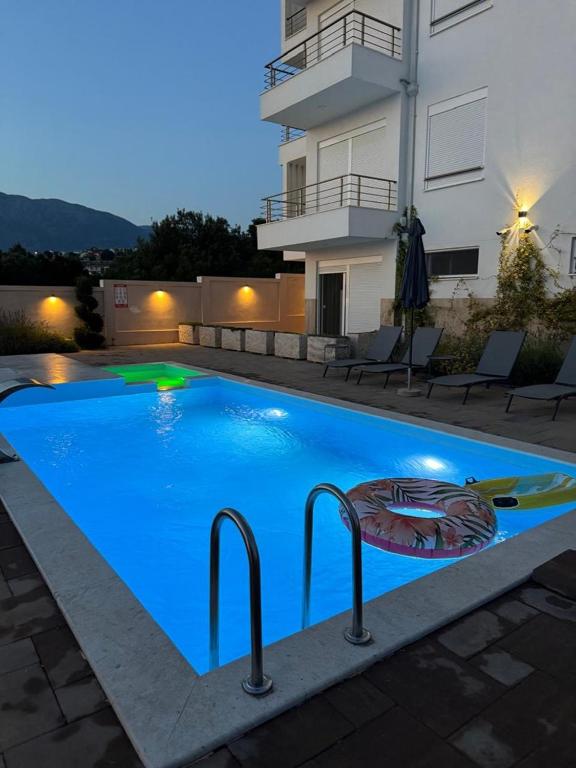Apartment Complex with Pool in Bar, Montenegro - 5