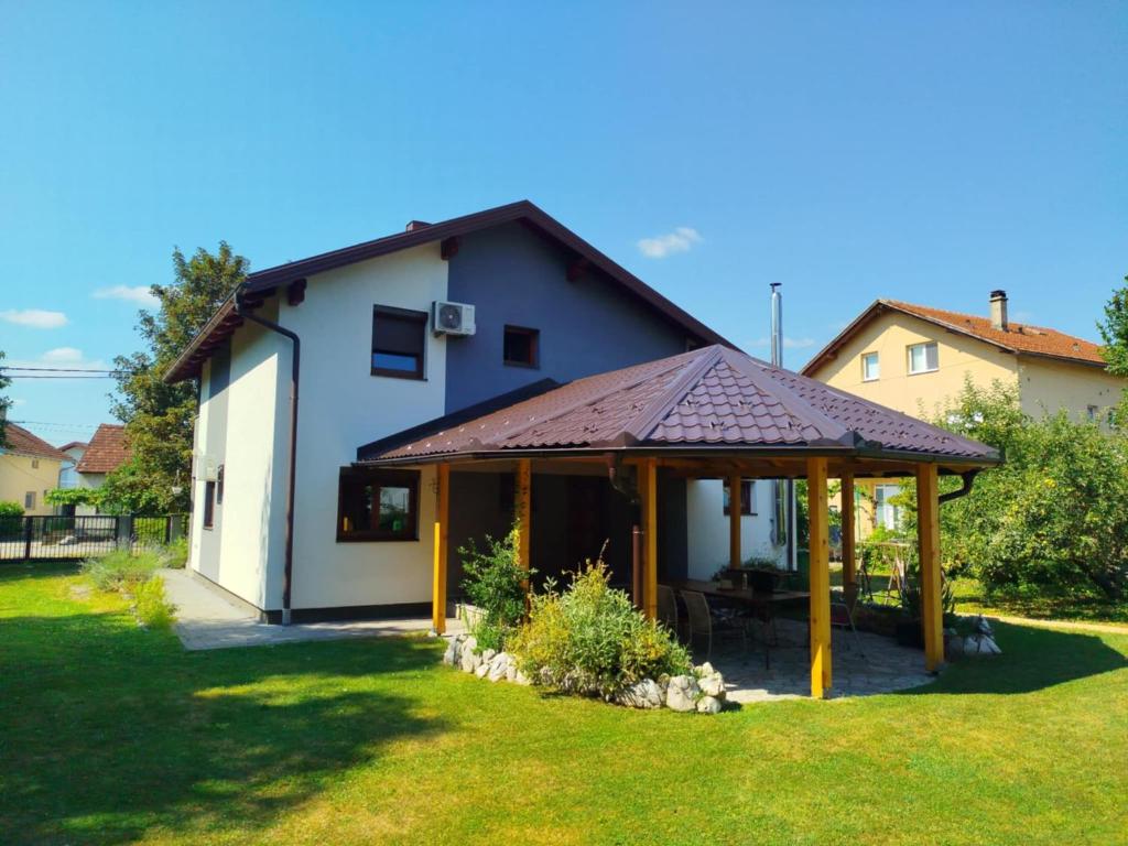 Kuća za odmor V&E, Bihać