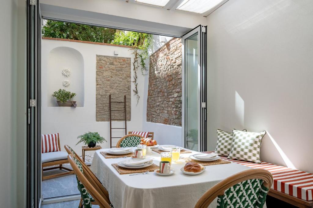 The Well Home - Historic Charm & Comfort, Florencie