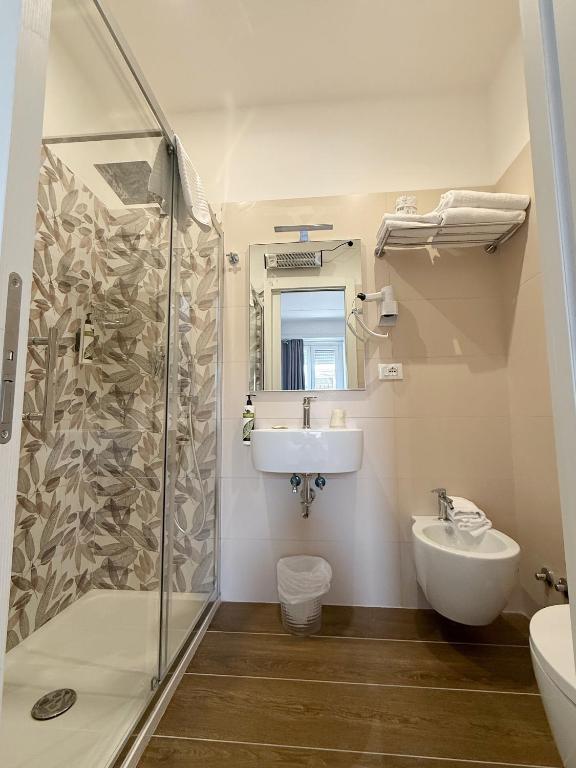 Isabel Rooms - 5