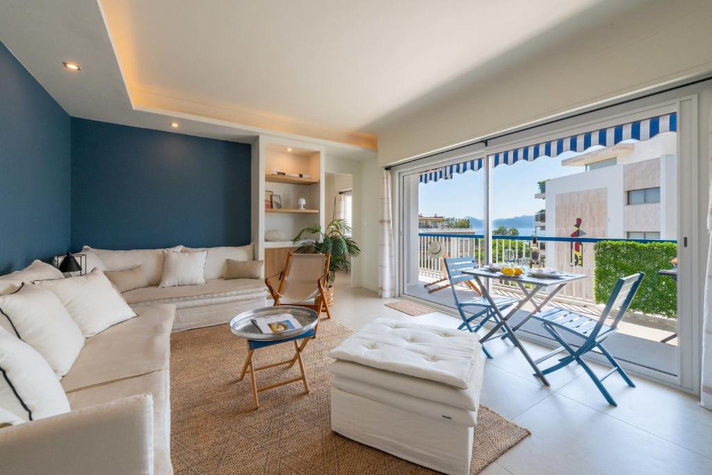 2-Br Apartment with Terrace & Sea View Palm Beach Cannes - 1