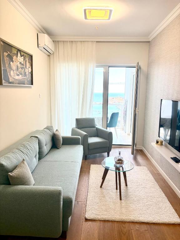 Luxury penthouse in Tre Canne complex - 2