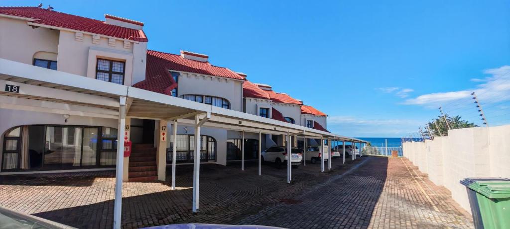 Uvongo Cabanas, Manaba Beach, Margate