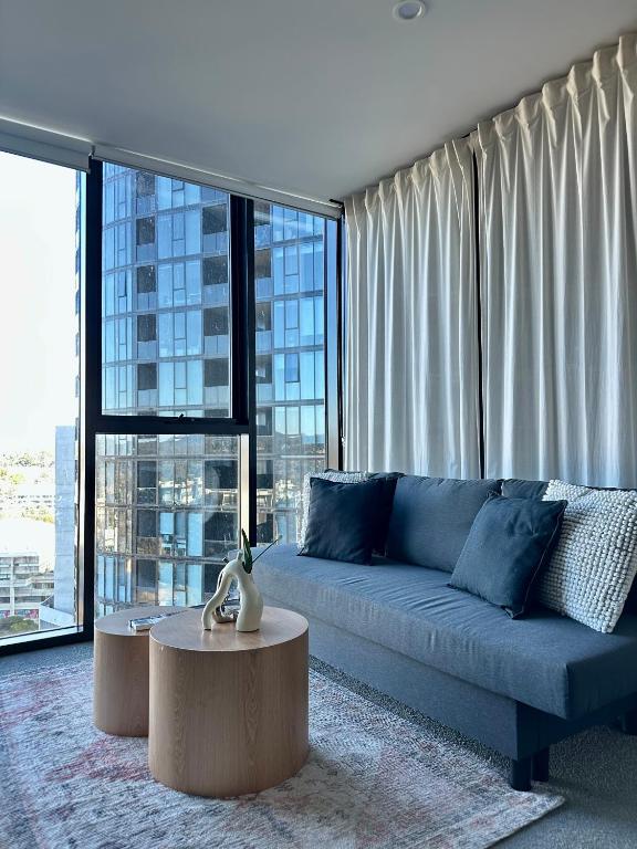 New & Rated Free Spa, Gym, Parking & More, Belconnen