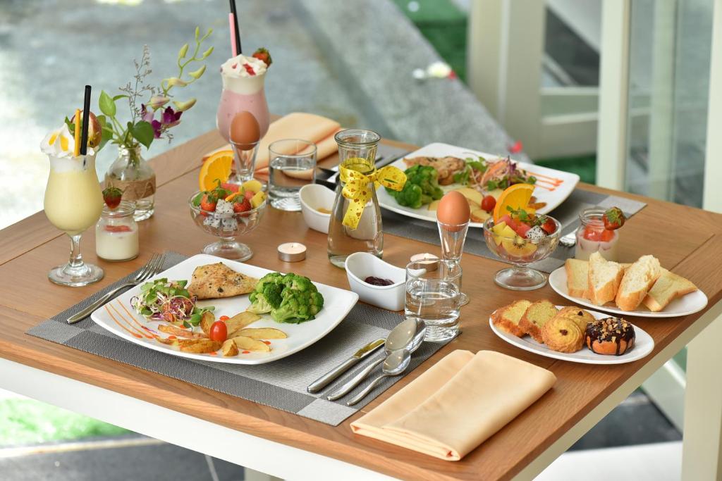 อาหารและเครื่องดื่ม