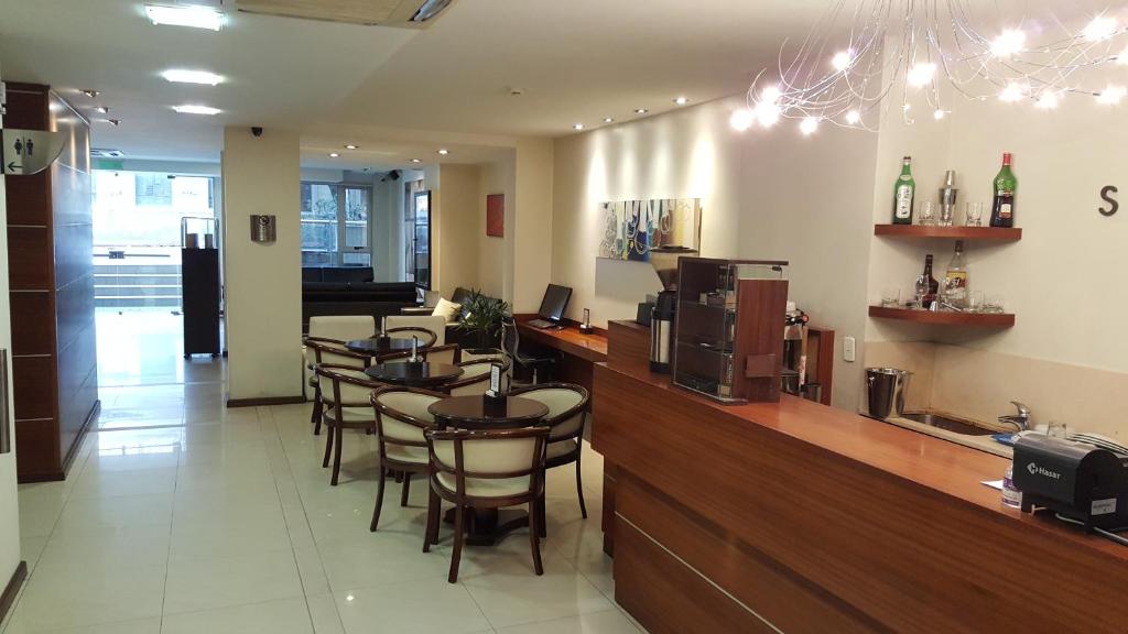 Bar/lounge