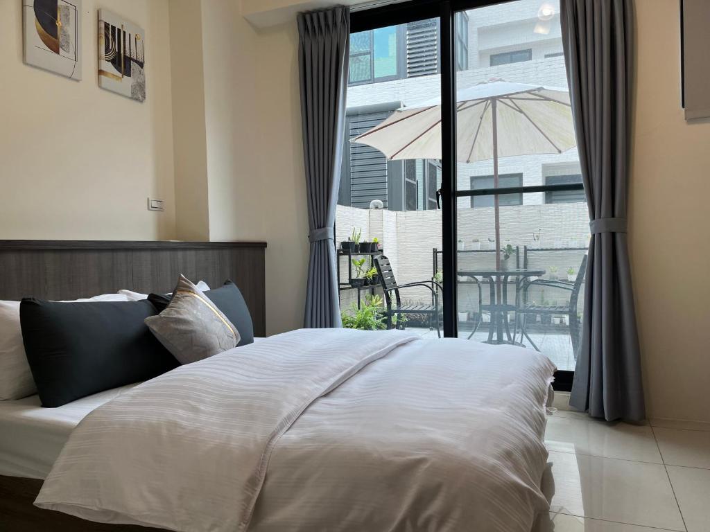 Clean bathroom or lobby area at Yang Homestay