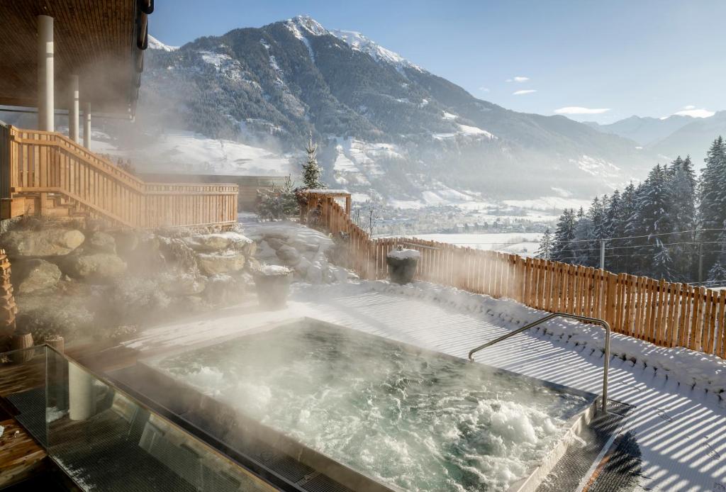 Hot tub