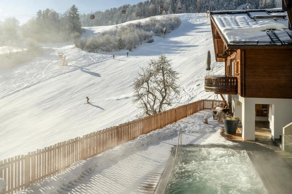 Hot tub