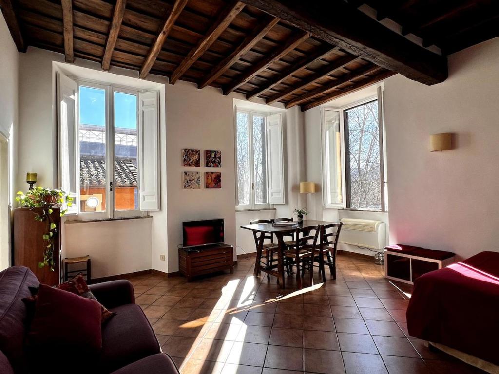 Finestre sul Tevere - 1