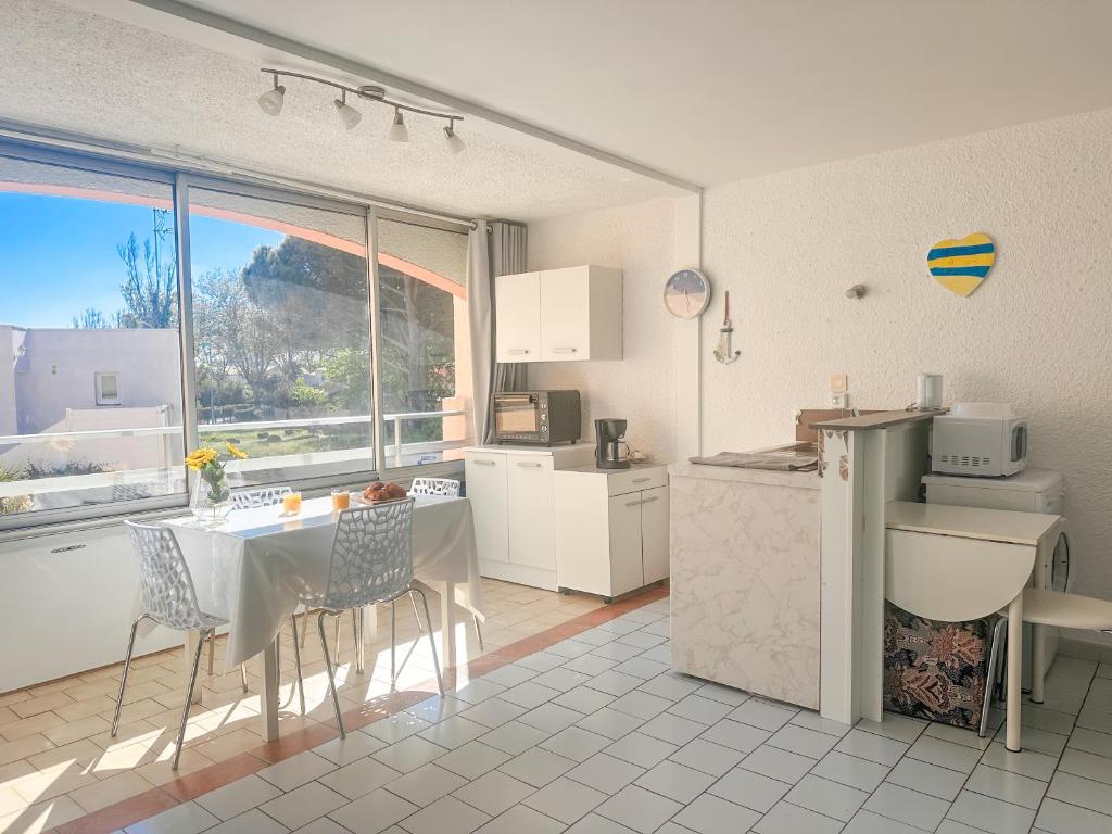 Rosae by POM, piscine, pkg, Cap d'Agde