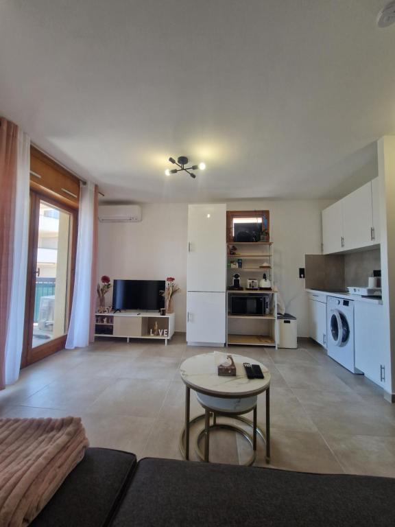 Coquet 2 pièces neuf Calvi Plage, Calvi