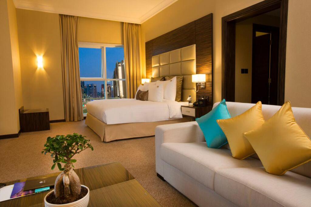 Abu Dhabi Jannah Burj Al Sarab room