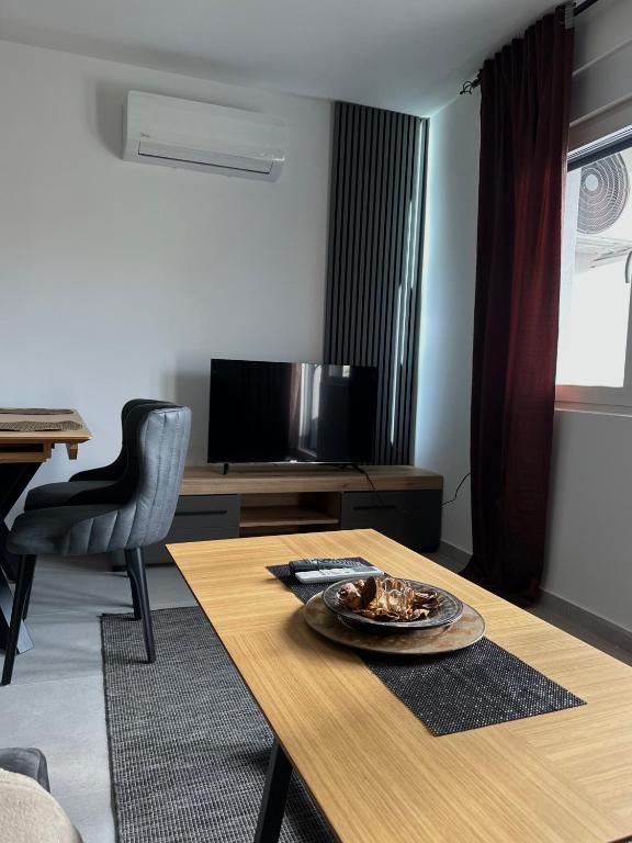 DeLuxe Apartments - 2