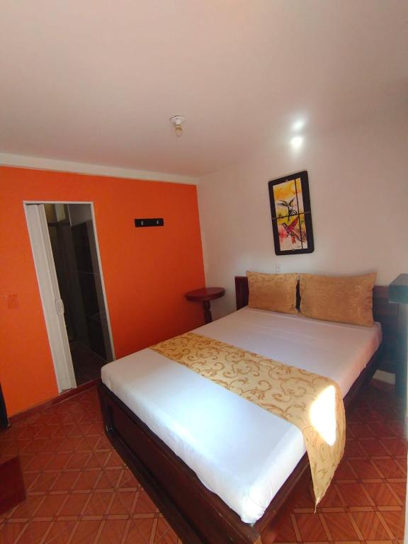 Hotel ZONA ROSA MARINILLA - 2