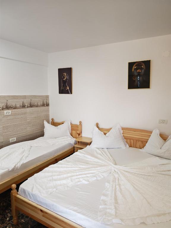 Seven Studio, Saturn