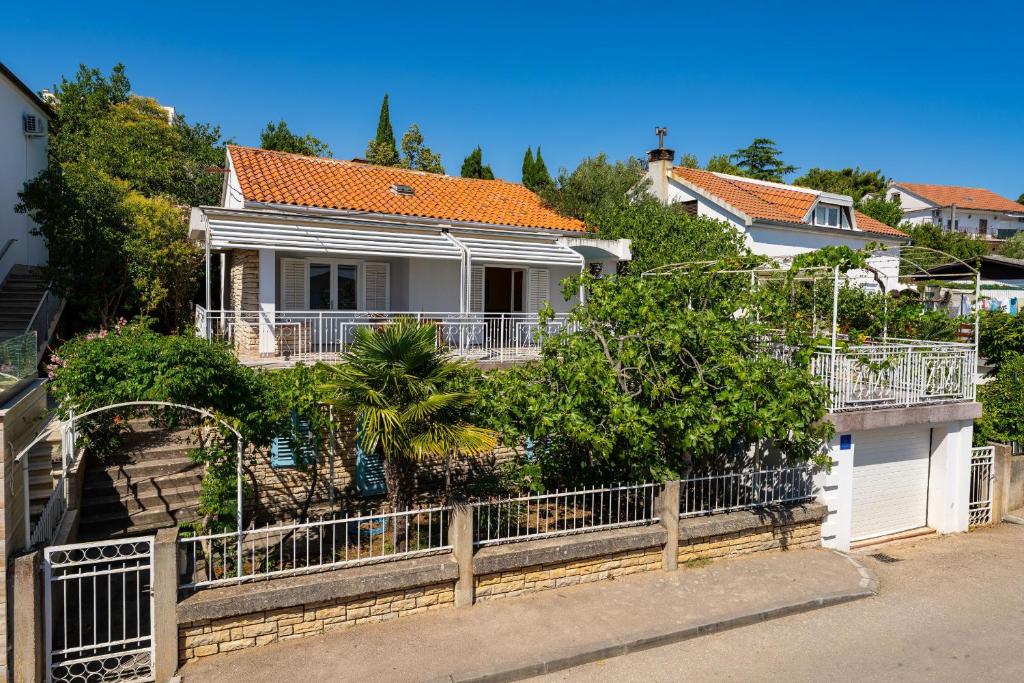 MY DALMATIA - Vacation house Maslenica with sea view terrace, Maslenica