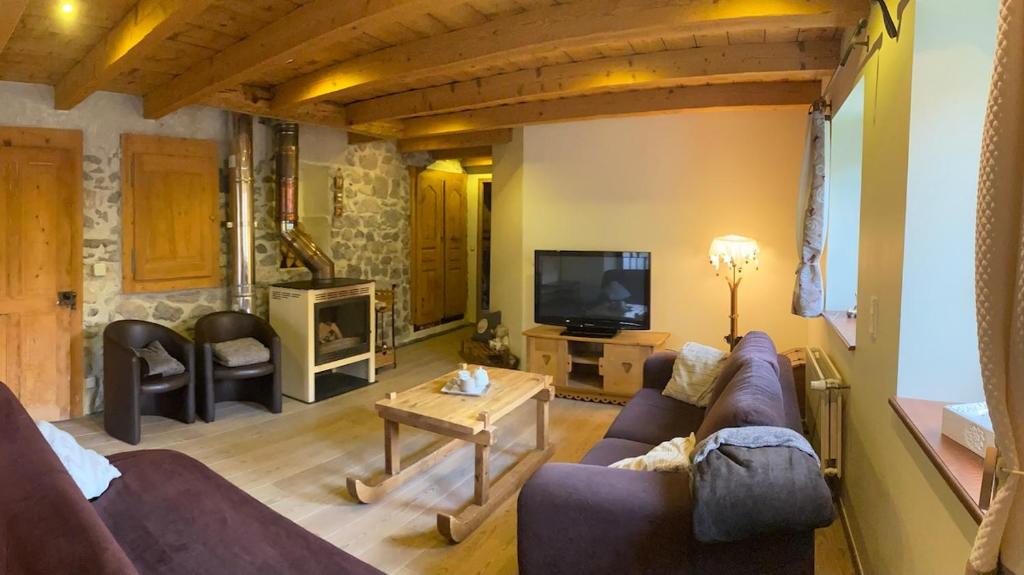 Appartement de charme dans une ancienne ferme, La Baume