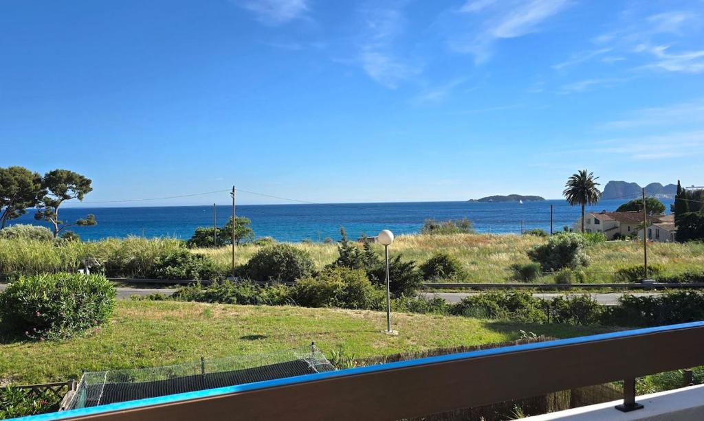 Holiday Dreams - Terrasse avec BBQ et magnifique vue mer, à 5min de la mer et commerce - BY AURAconciergerie - 4