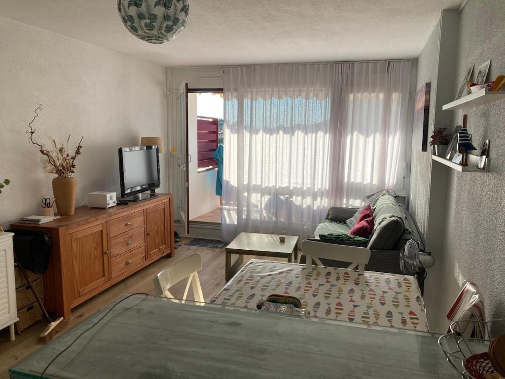 Grand studio calme vue sur port - 4