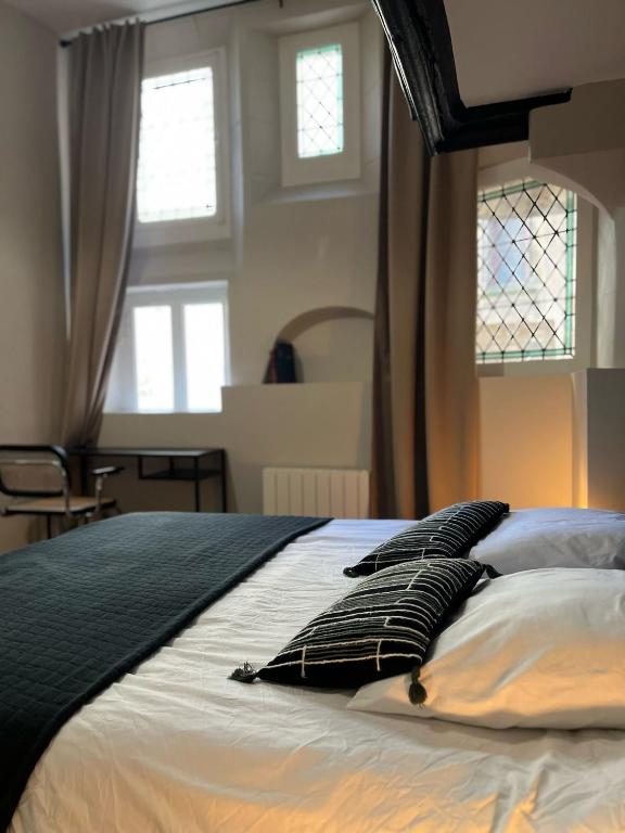 2 Grandes chambres - Centre Historique - Fraîcheur assurée - 5