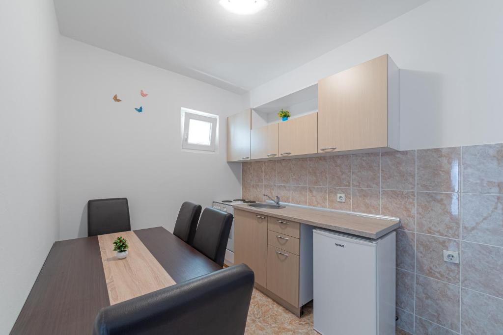 Apartment Dragicevic 2 with Garage - 5