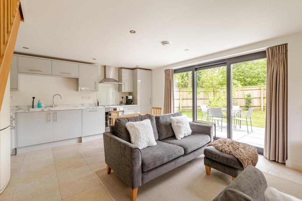 Idyllic village, gateway to the Cotswolds, nr pub, Standlake