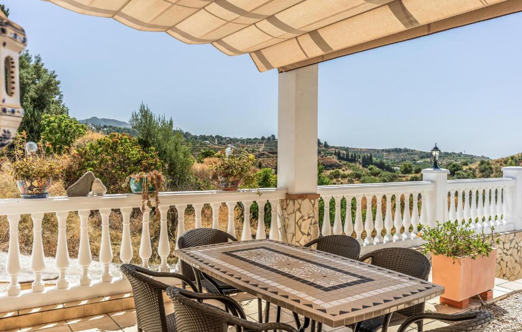 Lovely Home In Torrox - 3