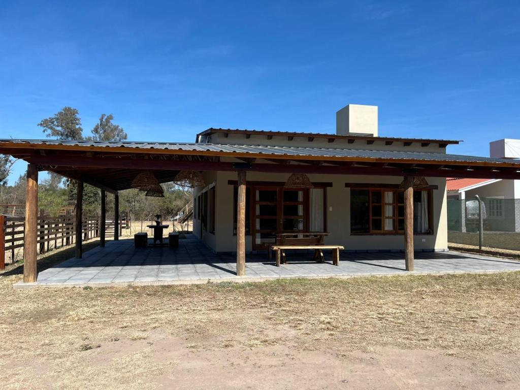 Cabañas El Alemán 1-2 - 1