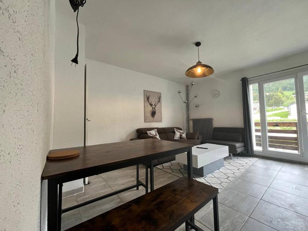 Appartement lumineux 2 pièces avec parking, idéal pour séjour en montagne - 2