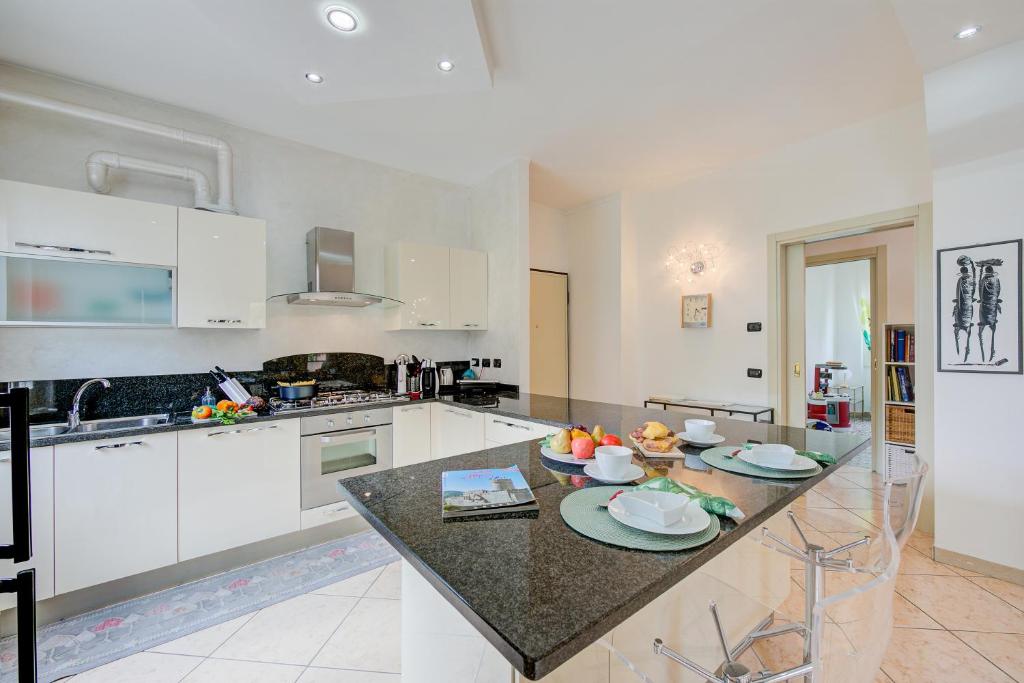 Silvy Apt Salò | Charming & Near Center - Happy Rentals - 5
