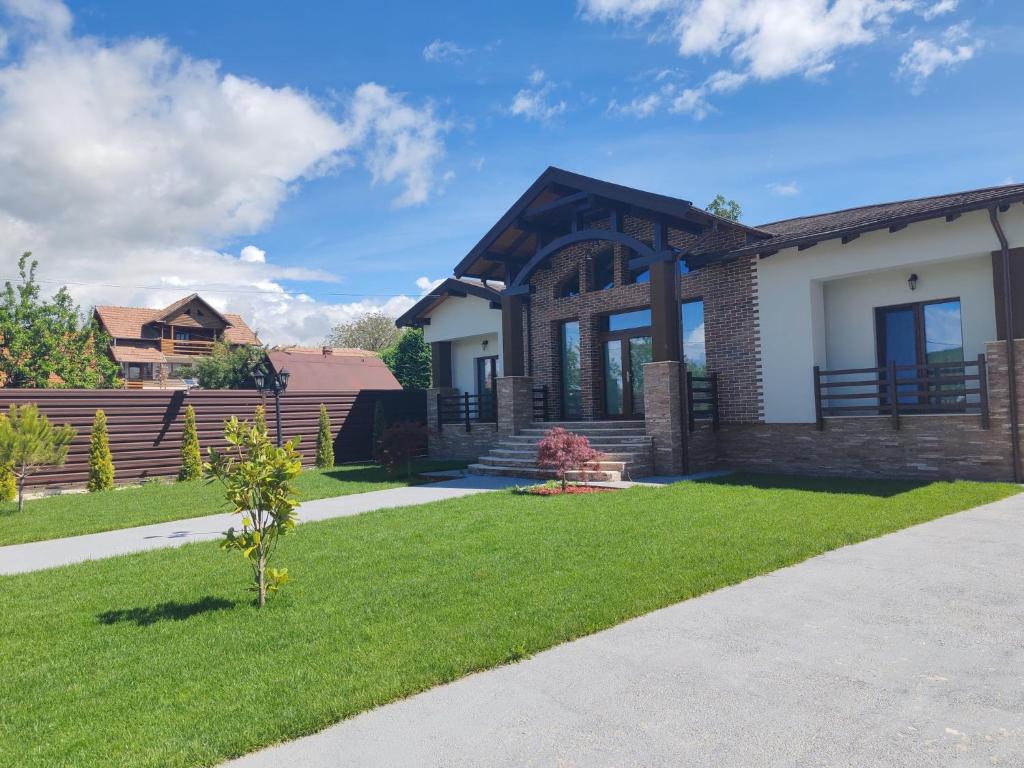 Agropensiunea Anotimpuri, Albeştii Pămînteni