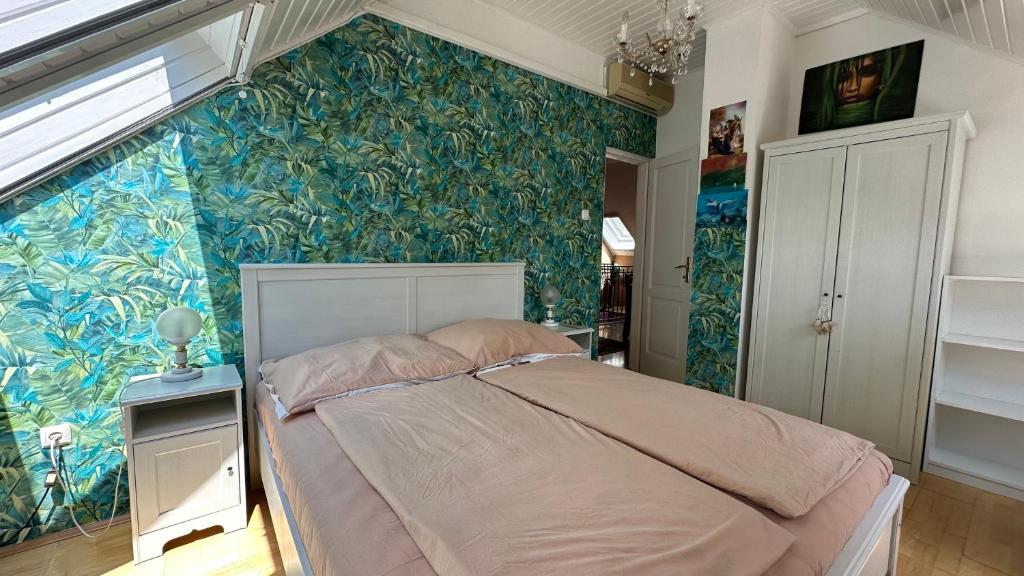 Frenki-LAK, Zamárdi