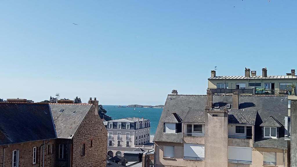 Vue mer, 150 m de la plage, hyper centre - 2