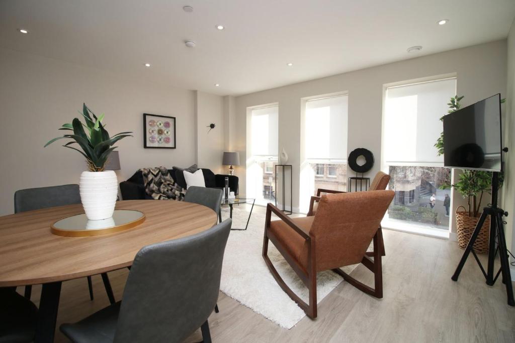 Casa 1 - Cardiff Bay - 2 Bed Apartment w/ Parking, Cardiff