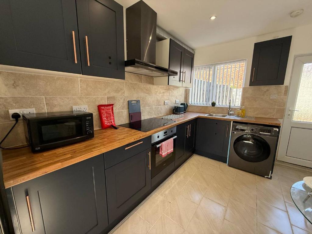 Spacious - Ev Charger & Parking, Nottingham